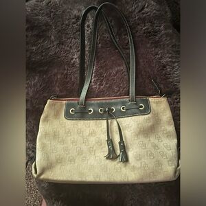 Dooney & Bourke